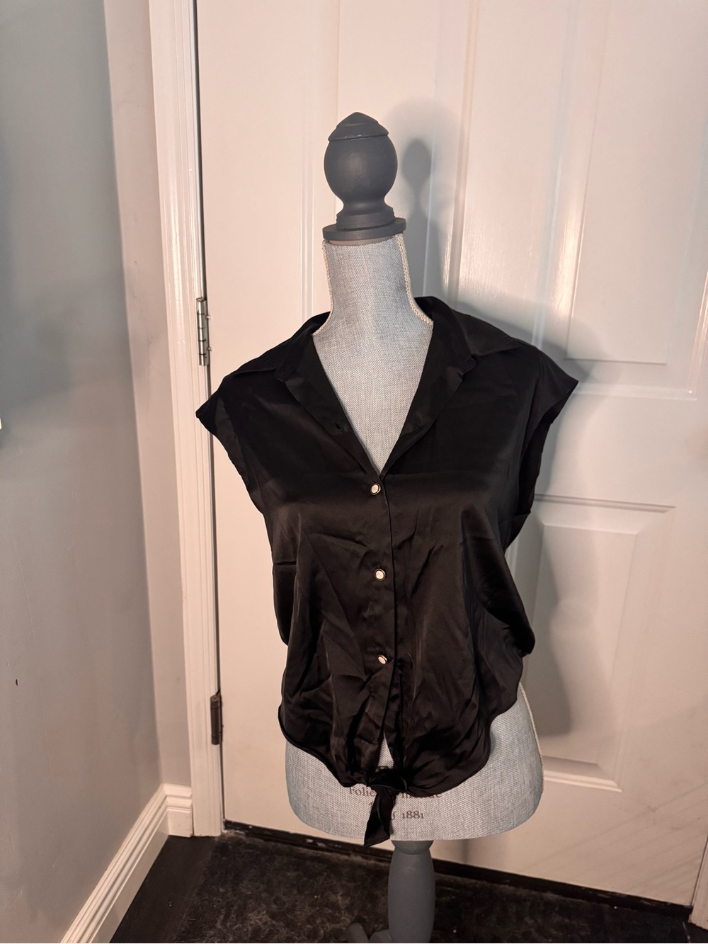 Rachel Zoe Black Satin Button-Front Tie Hem Blouse